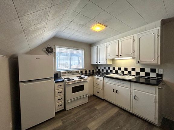 2nd image of 603 E 3rd Ave #B