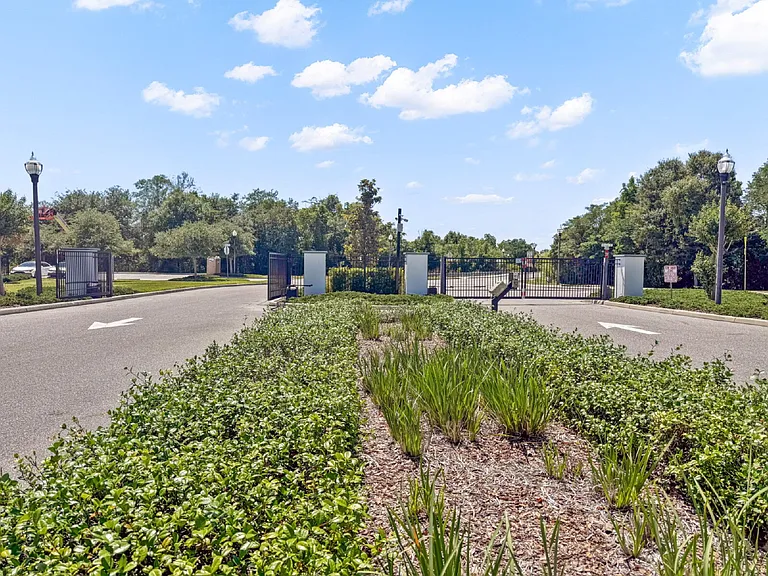 23252 Willow Glen Way — Photo 30