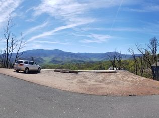 931 Wiley Oakley Dr, Gatlinburg, TN 37738