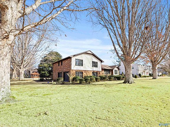 3rd image of 3320 Ohara Rd SW