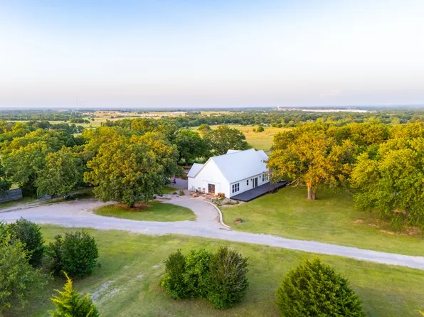 32106 Airline Rd, Pauls Valley, OK 73075