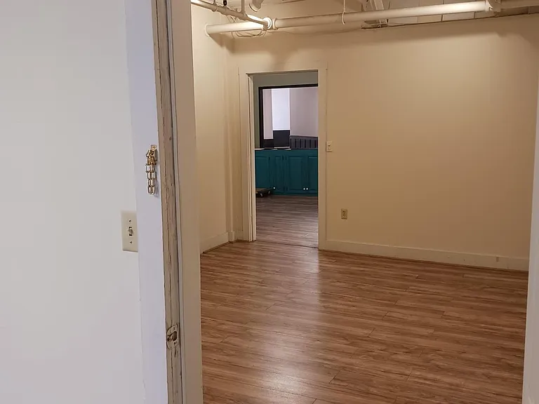 387 Main St — Photo 4