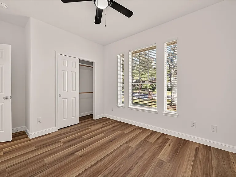 2834 Martina Dr — Photo 19
