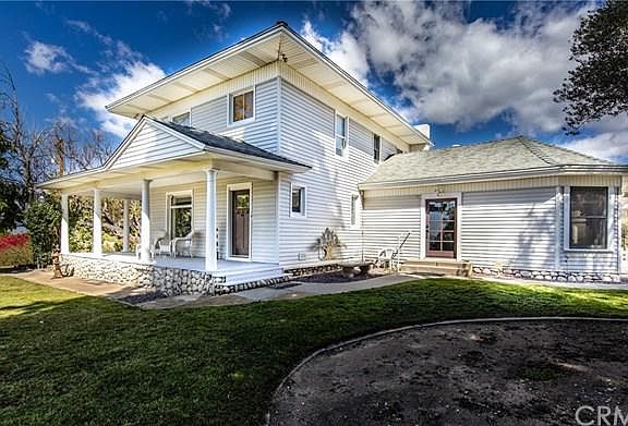 3rd image of 28490 Highland Ave