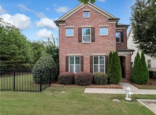 7905 Crownpoint Dr, Alpharetta, GA 30005