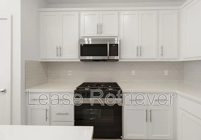 4748 Concordia Ave — Photo 14