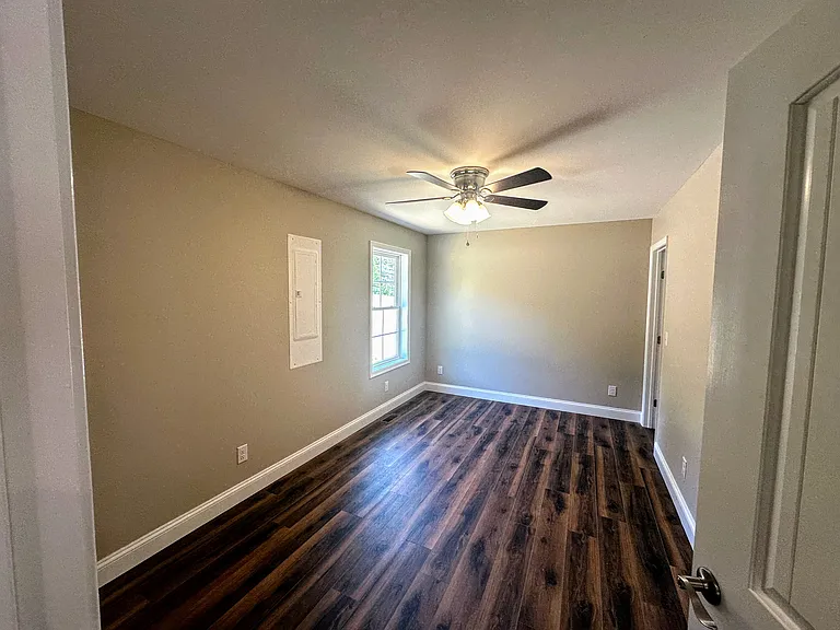 448 Plank Rd #A & B — Photo 15