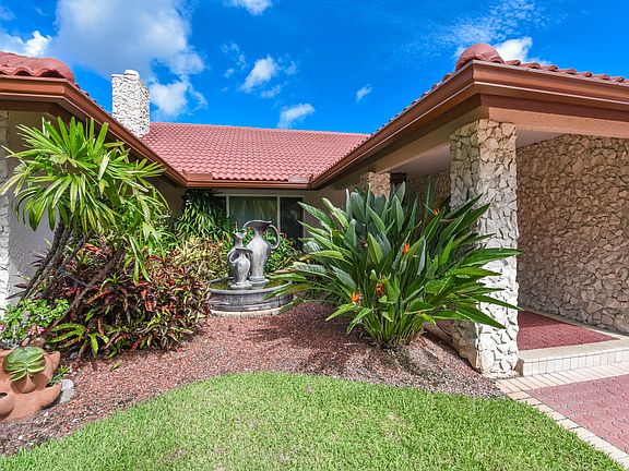 3rd image of 10535 Boca Woods Lane