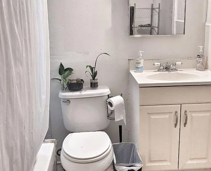 322 S 42nd St #2 — Photo 6