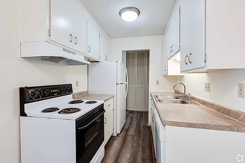 Apache Manor Apartments Photo 1
