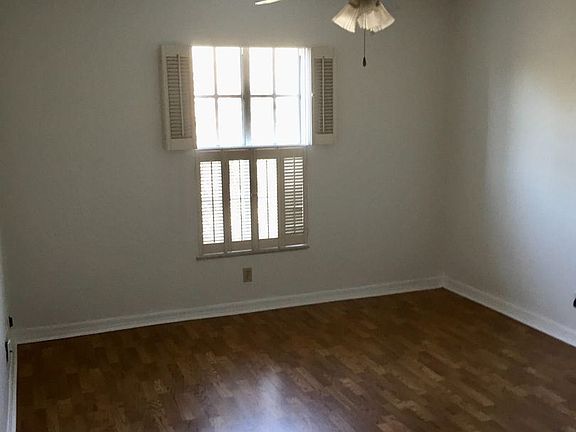 2nd image of 2314 S Clewis Ct Unit 304