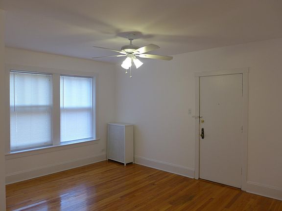 17 - #2S - Living Room