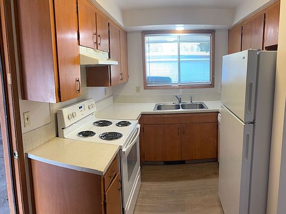 3rd image of 12107-09 E 23rd Ave #12107