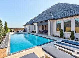 2925 Wood Thrush Way, Edmond, OK 73012