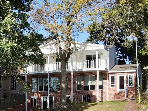 15235 215th Ave, Spirit Lake, IA 51360