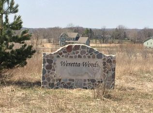 2901 Loretta Ln, West Bend, WI 53090