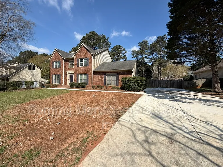 1611 Ellington Rd SE — Photo 46