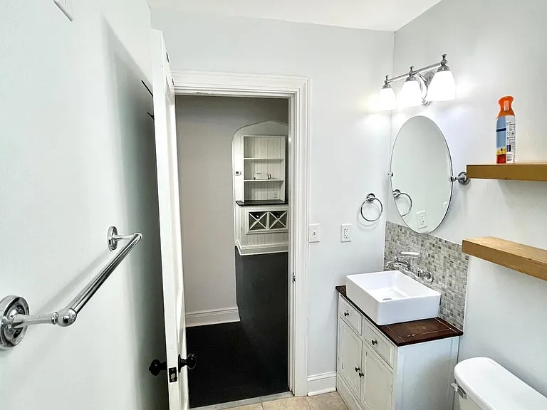 301 Poplar Dr — Photo 18