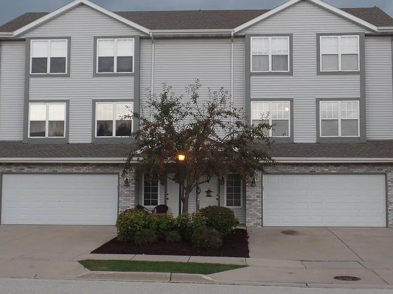 2224 Patrick Ln — Photo 1
