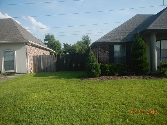 3rd image of 110 N Pin Oak Dr