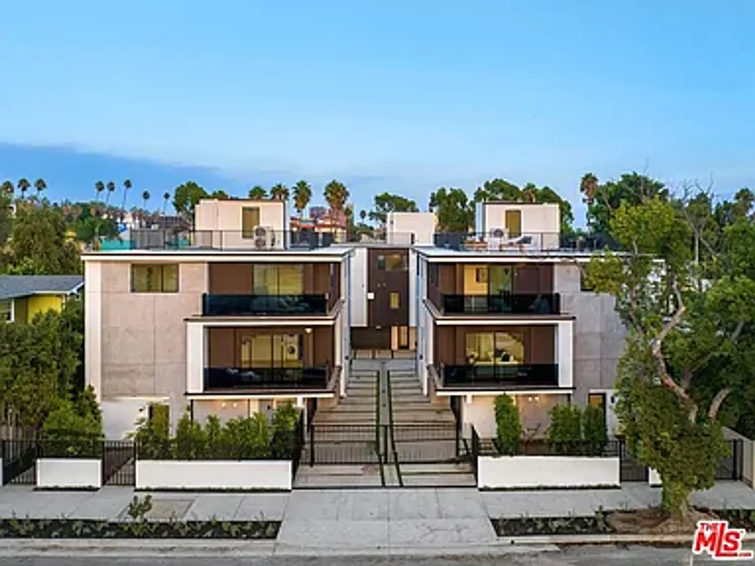 Elevated Living in the Heart of Hollywood — Photo 2
