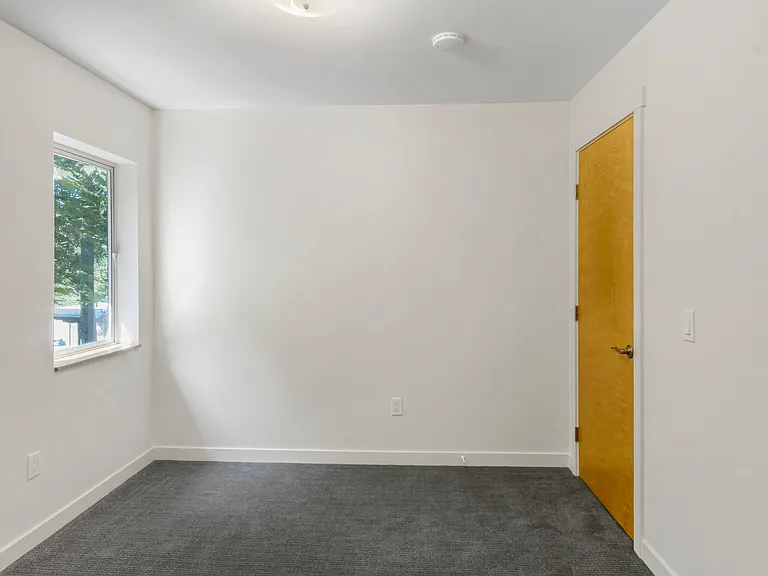 21017 SE 82nd St — Photo 24