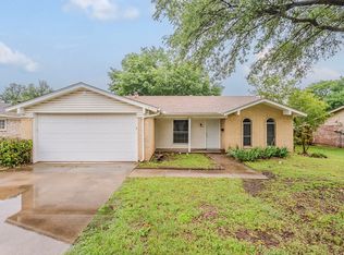 1600 Lagoona Ln, Edgecliff Village, TX 76134