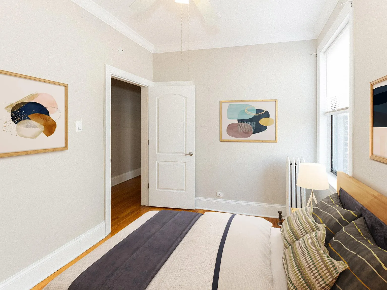 618 Hinman — Photo 4