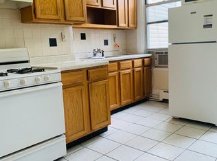 330 Adams St APT 3, Hoboken, NJ 07030