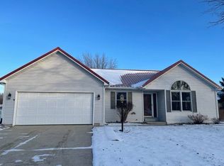 546 Mohawk Dr, Nappanee, IN 46550