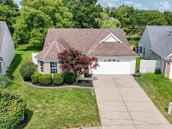 10880 Washington Bay Dr, Fishers, IN 46037