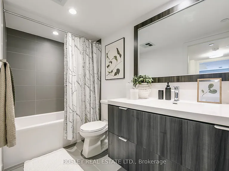 80 Vanauley St #Townhouse 112 — Photo 34