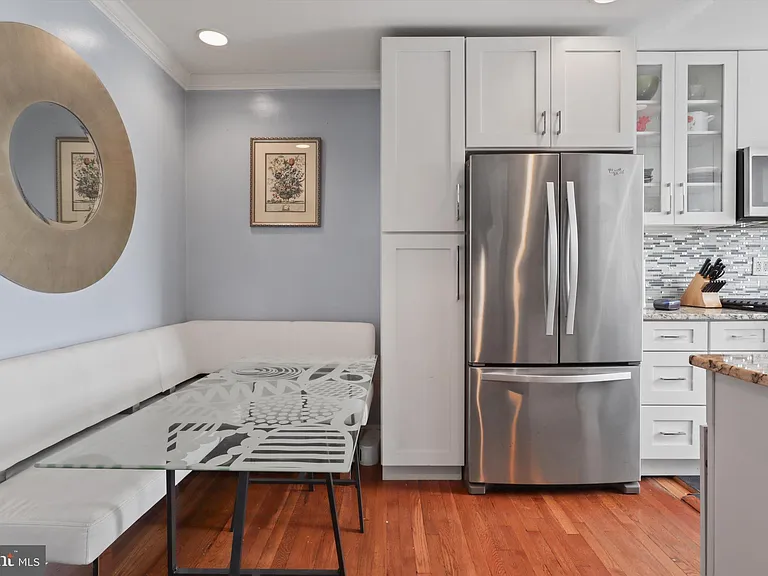906 S Washington St #311 — Photo 8