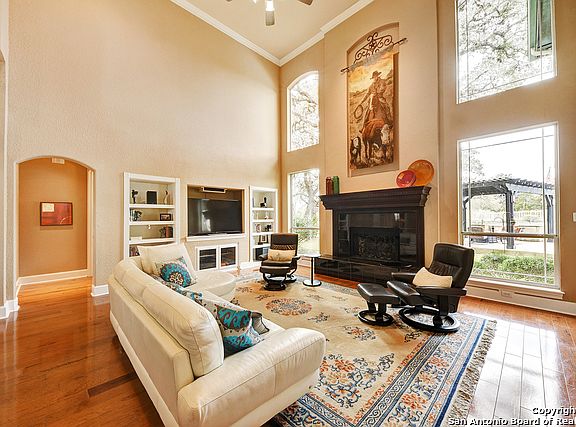 5th image of 30391 Saratoga Ln