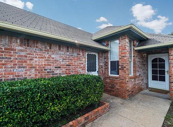 2nd image of 4449 Flamingo Ct