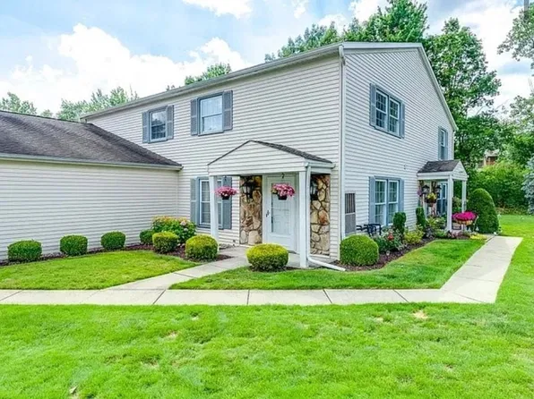 3409 Beaver Trl, Aurora, OH 44202
