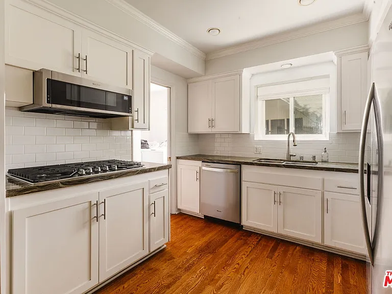 3008 Motor Ave — Photo 24