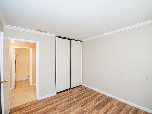 5th image of 3905 Eisenhower Dr