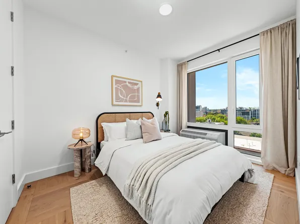 526 Baltic Street image 10 of 62