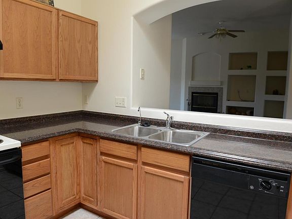 5th image of 324 E Calle Criba