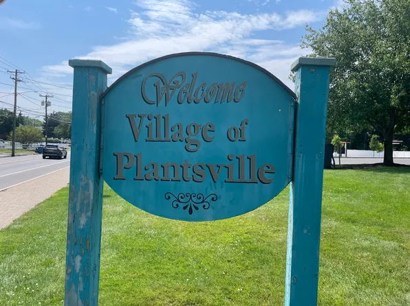 40 Cornerstone Court APT 19, Southington, CT 06479