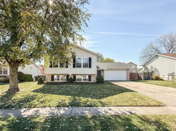 6432 High Meadow Dr, O'Fallon, MO 63368