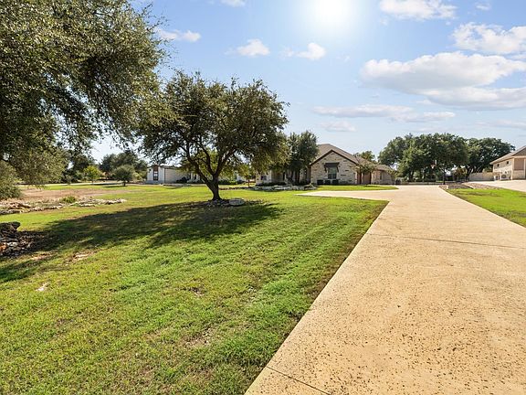 4th image of 1209 Eagle Point Dr