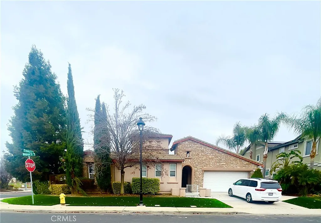 729 Marjoram Dr photo 1