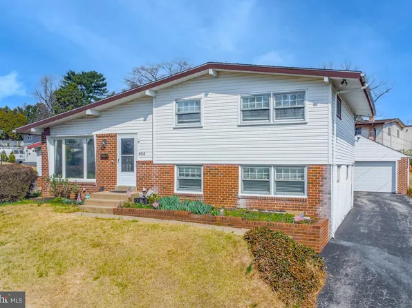 604 Warren Blvd, Broomall, PA 19008