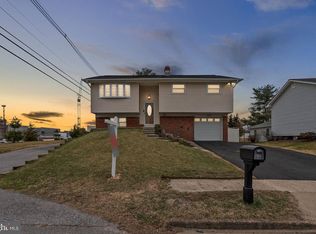 543 Nolfield Dr, Glen Burnie, MD 21061