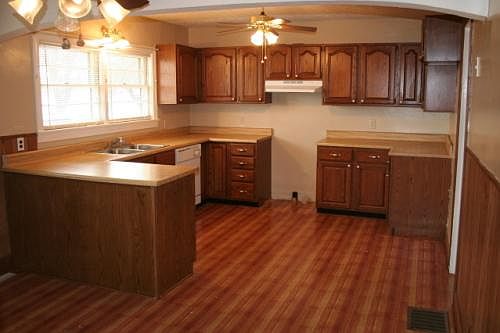 4th image of 5900 Ashby Ln