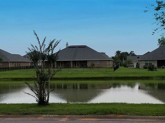 5th image of 605 Iberville Dr