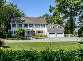 9 Harbor Hill Rd, Halesite, NY 11743