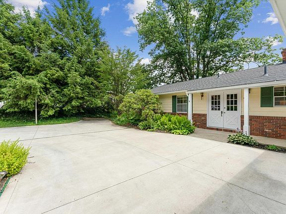 5th image of 1811 Aspen Ct